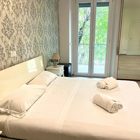 Hotel A Quattro Passi Da Roma Esterno foto