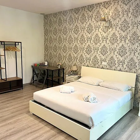Hotel A Quattro Passi Da Roma Esterno foto